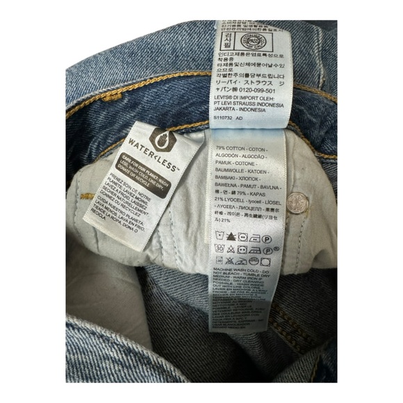 LEVI’S | High Loose Flare Jeans in Take Notes Medium Wash, Size 26 - Picture 9 of 11